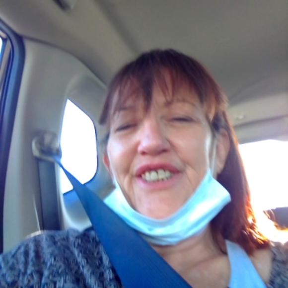 Meet your Posher, Theresa. - Picture 1 of 3